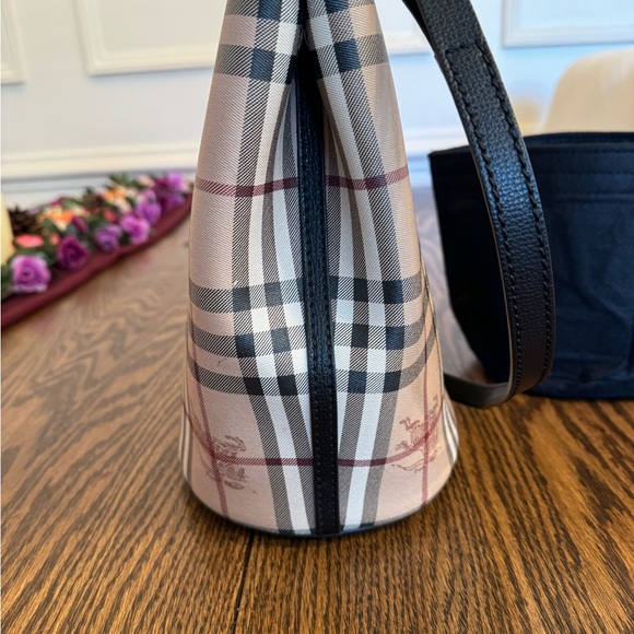 BURBERRY HAYMARKET CHECK COLOURS LORNE BUCKET CROSSBODY - Picture 10 of 14